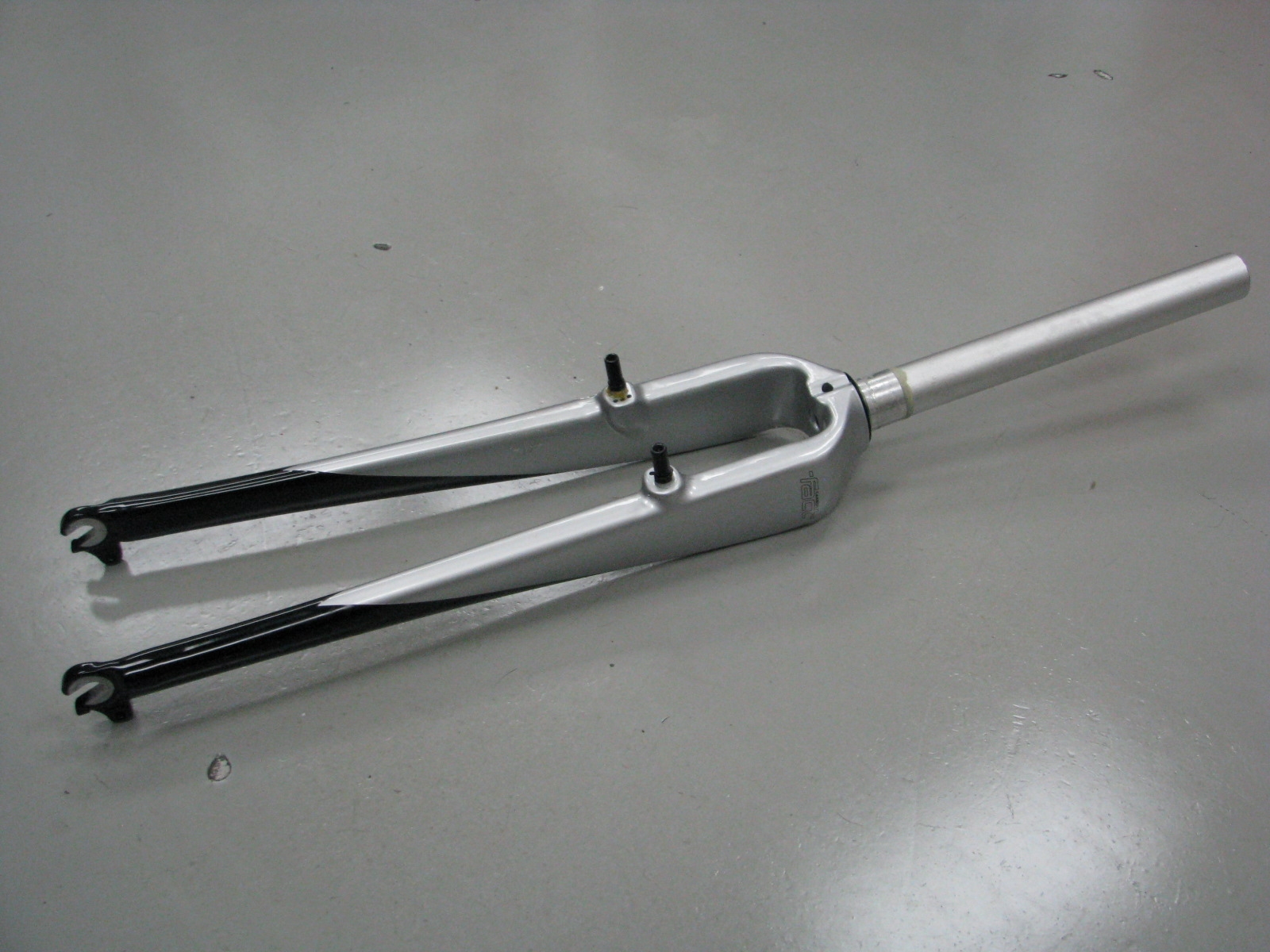 Bicycles with Advanced Group carbon forks